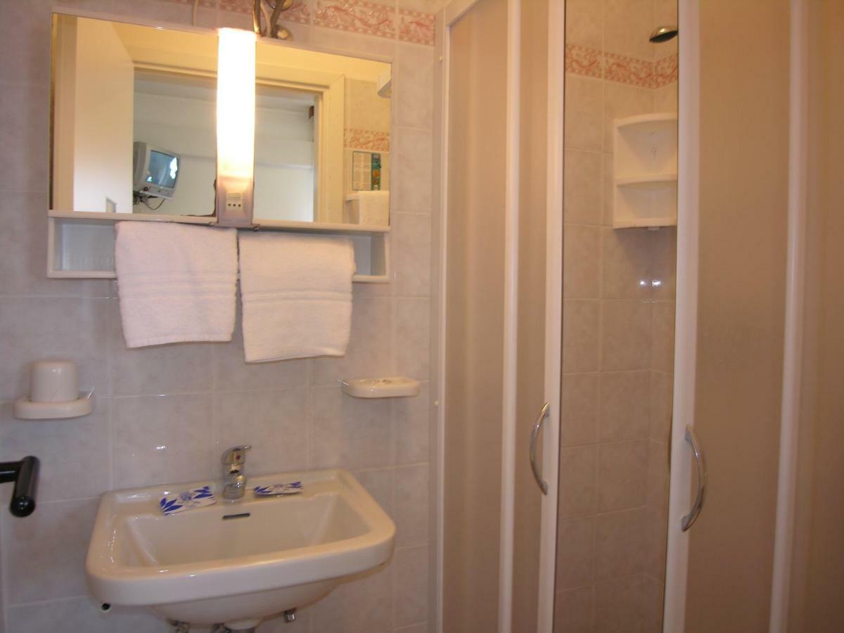Garni Tahiti Hotel 2*